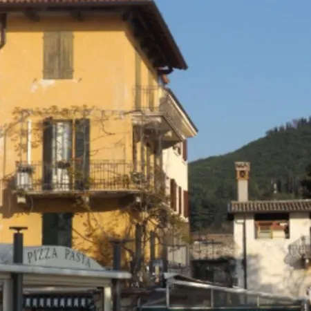 Apartman Casa Glicine *